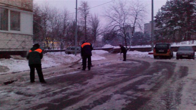 Уборка снега в Заводском районе г.Минска.