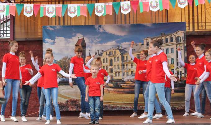 3 июля 2017 г. в Минском зоопарке состоялся праздник «Квiтней, Беларусь!», посвящённый Дню Независимости Республики Беларусь. 