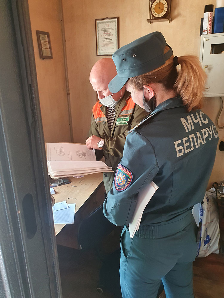 Заводской район. Обследование заготовительных пунктов вторсырья