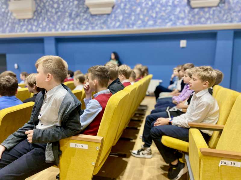 Начальник отдела ГАИ Заводского РУВД г. Минска посетил учащихся столичной гимназии 