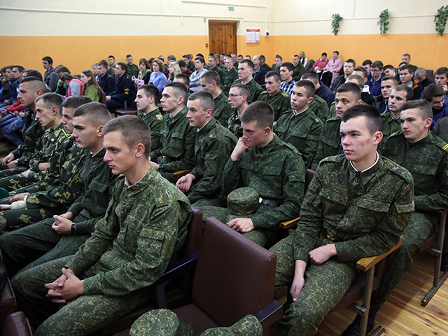 Председатель Мингорсовета встретился с курсантами Белорусской государственной академии авиации 