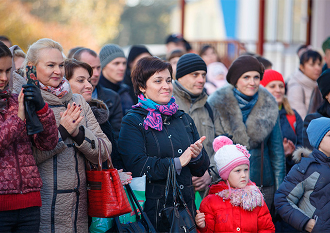 Ключи от новых квартир в Заводском районе получили сегодня более 70 семей 