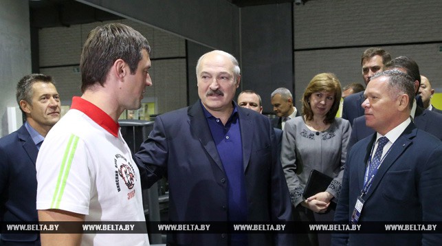 Президент Беларуси Александр Лукашенко посетил столичный МФК «Мандарин»