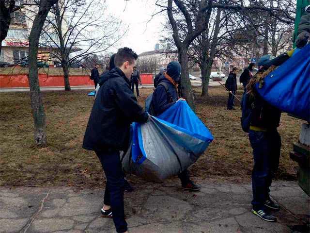 11 МАРТА В ЗАВОДСКОМ РАЙОНЕ ПРОВЕЛИ СУББОТНИК