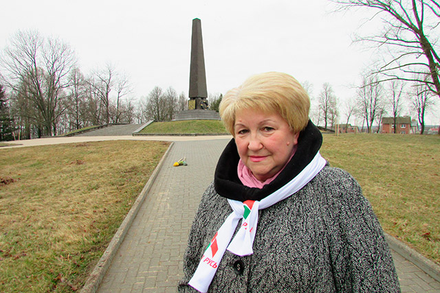 ТЕРРИТОРИЮ ОКОЛО МЕМОРИАЛА В БОЛЬШОМ ТРОСТЕНЦЕ ПРИВЕЛИ В ПОРЯДОК