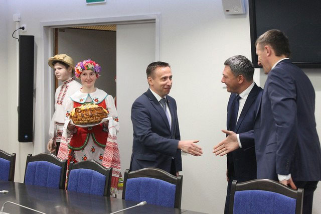 ЗАВОДСКОЙ РАЙОН МИНСКА ПОДПИСАЛ СОГЛАШЕНИЕ О СОТРУДНИЧЕСТВЕ С СОРМОВСКИМ РАЙОНОМ НИЖНЕГО НОВГОРОДА
