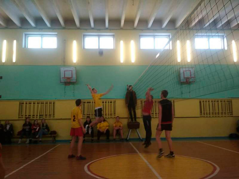Открытые соревнования Заводского района по волейболу спартакиады по месту жительства.