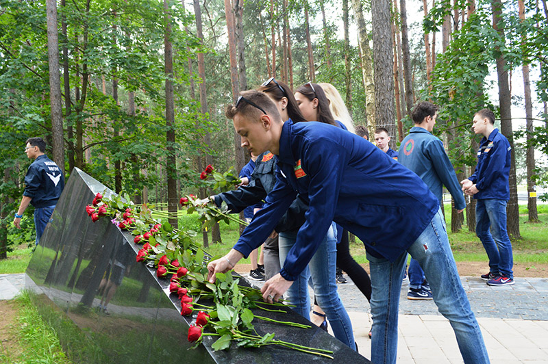 В Заводском районе мемориальное кладбище «Благовщина» объявлено объектом молодежного внимания