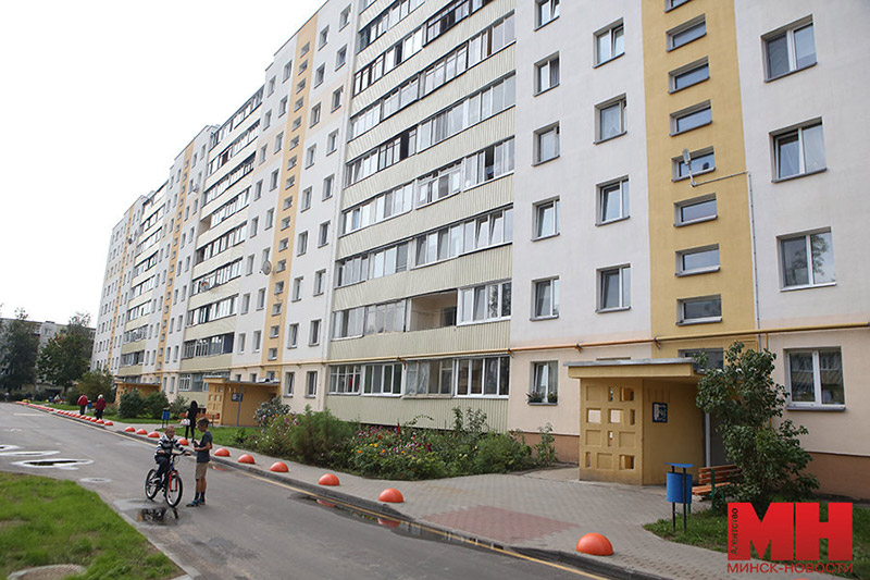 В Заводском районе презентовали двор, благоустроенный в новом формате