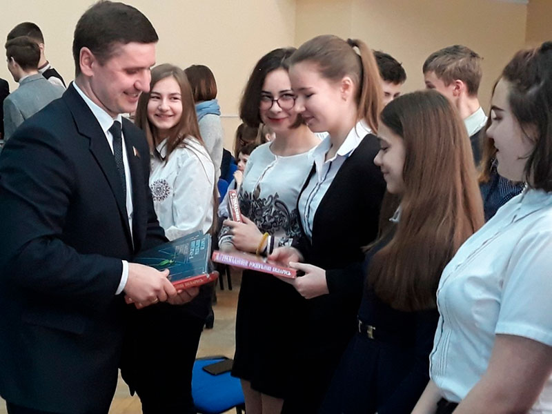 15 марта наша страна отмечает государственный праздник — День Конституции РБ.