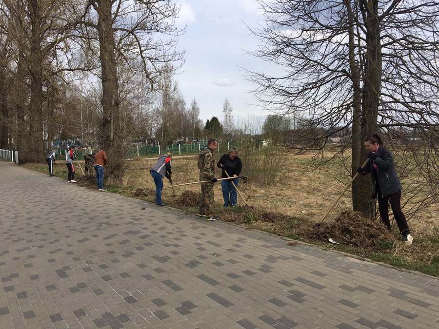 Субботник в Заводском районе столицы - 20 апреля. Фоторепортаж.