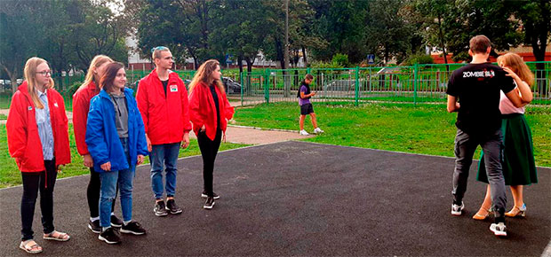 Белорусские чемпионы по спортивным танцам Грошева Елена и Рудович Алексей встретились с бойцами студенческих отрядов и активом Заводской районной организации ОО «БРСМ» г. Минска из числа учащихся учреждений образования