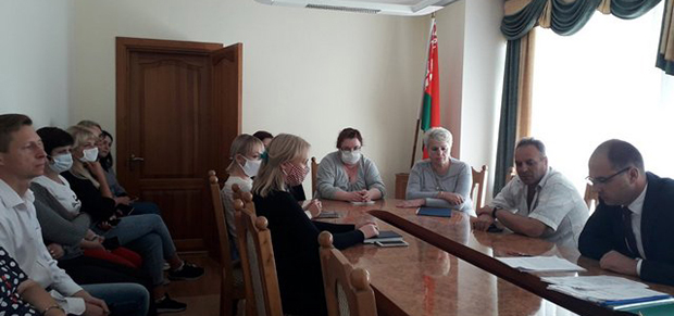 13 июля состоялась встреча главы администрации Заводского района г.Минска с активом трудового коллектива ОАО «Белбакалея». 