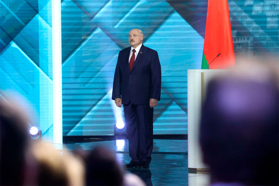 О росте зарплат, об изменении Конституции и о реформах. Самое важное из Послания Президента 4 августа