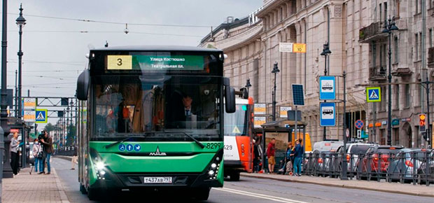 Новейший автобус Минского автозавода вышел на маршрут в Санкт-Петербурге.