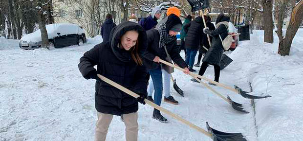 Уборка снега в Заводском! Фоторепортаж.