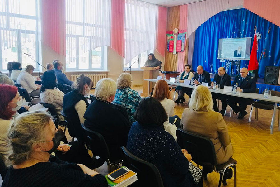 В Заводском районе продолжают обсуждать проект Конституции.