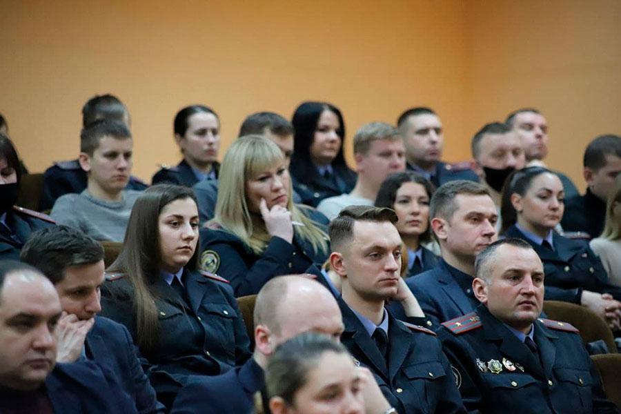 Диалоговая площадка по обсуждению проекта Конституции прошла в УВД Заводского района г.Минска.