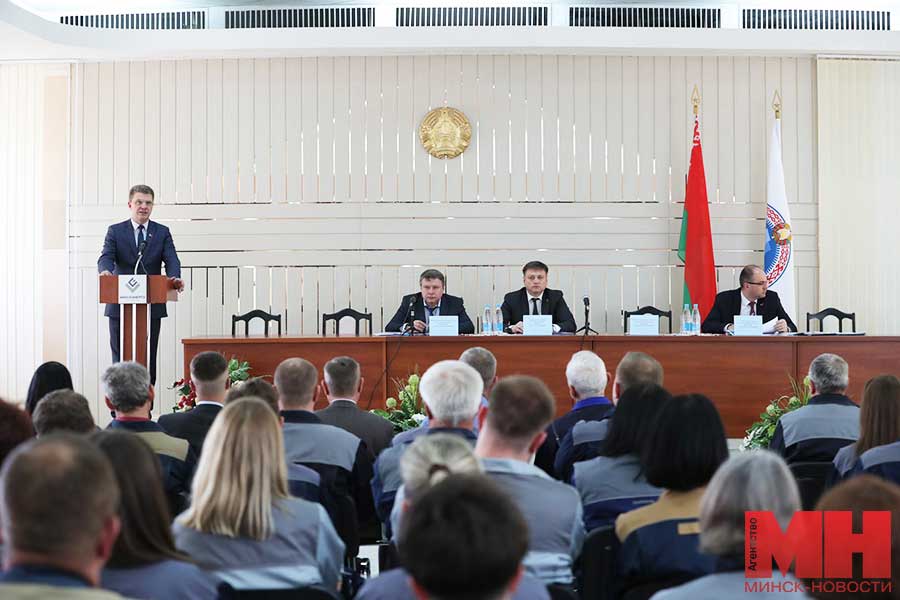 В. Кухарев рассказал, появятся ли в Лошице детская поликлиника и ФОЦ