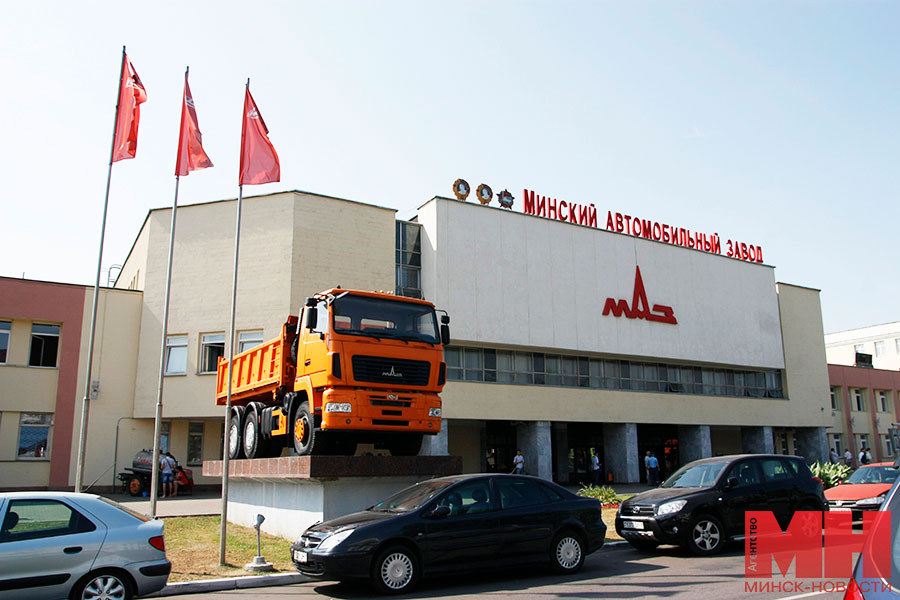 «МАЗ добавляет к уровню прошлого года». Замминистра промышленности Беларуси – о работе в условиях санкций