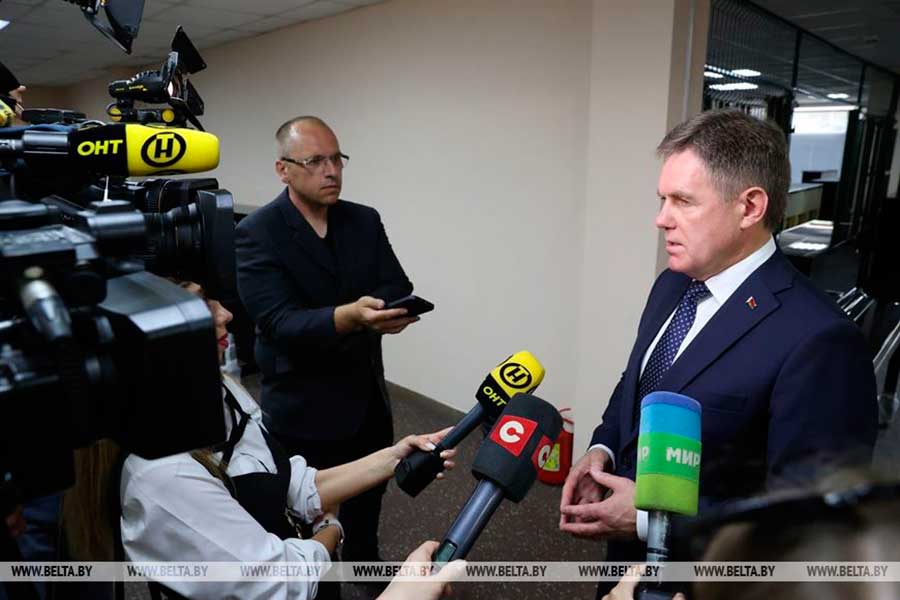 Петришенко на "Фабрике фортепиано": Беларусь договорилась о пробной поставке инструментов в Китай
