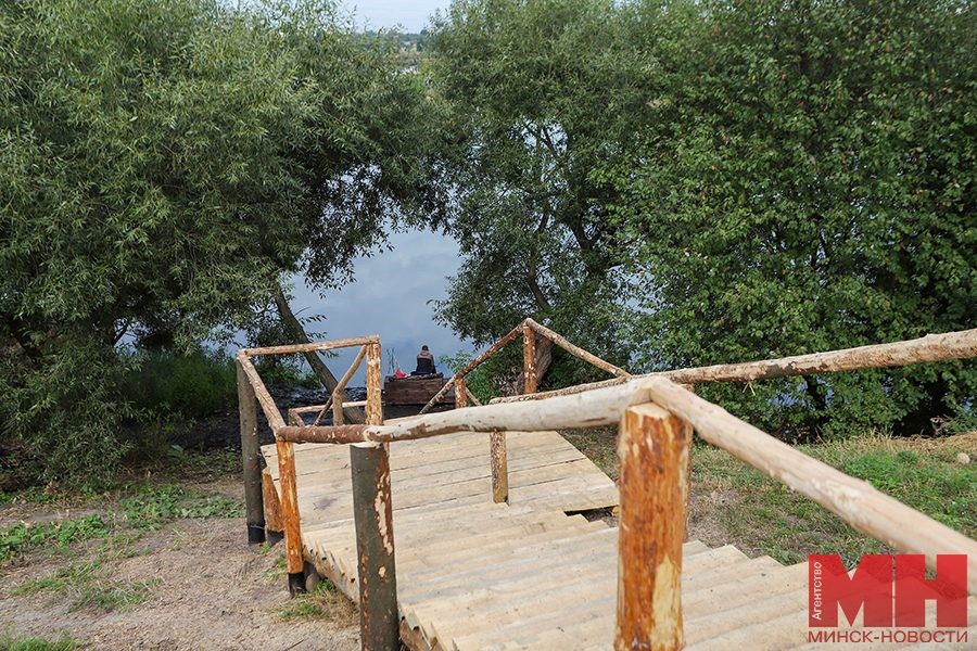 Новые зоны отдыха, обустроенные в столице ко Дню города, проинспектировали Н. Кочанова и В. Кухарев