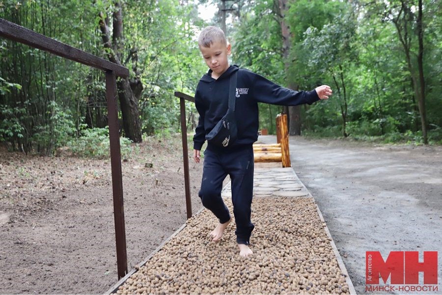 Новые зоны отдыха, обустроенные в столице ко Дню города, проинспектировали Н. Кочанова и В. Кухарев