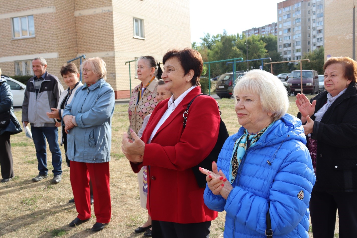 Площадку с антивандальными тренажерами открыли в Заводском районе