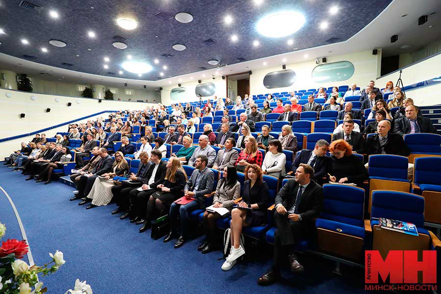 «На работающую молодежь делаем большую ставку». В Минске обсудили вопросы реализации молодежной политики
