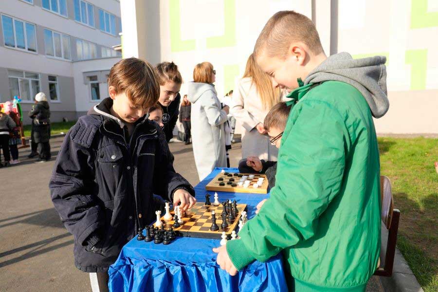 Праздник, посвященный Дню отца, «Солнце, папа, спорт и Я»
