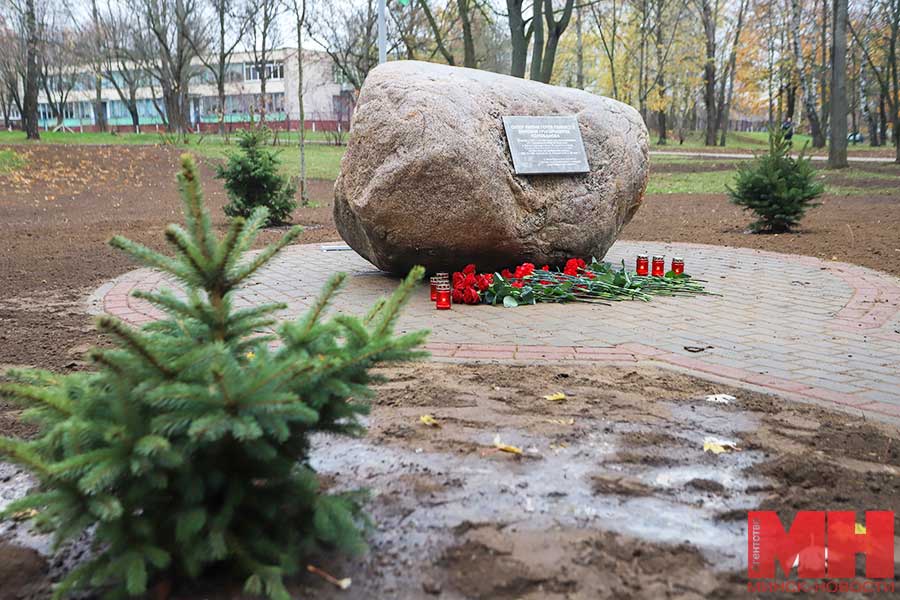 В Чижовке открыли сквер имени Зиновия Колобанова