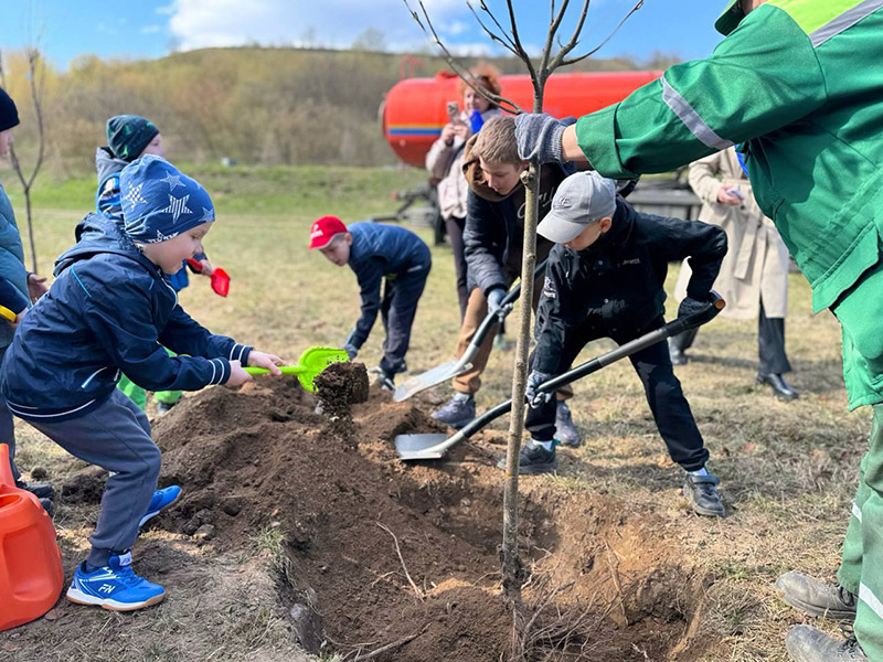 Символ стойкости на месте скорби:…