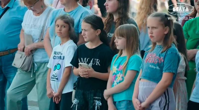 В Заводском районе прошел районный праздник «Сквозь призму знаний»