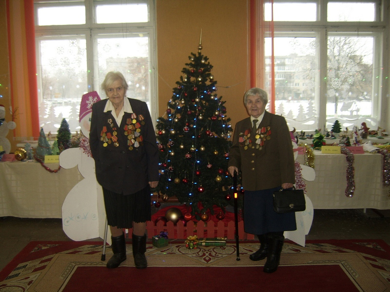 09.12.2017 новогоднее поздравительное мероприятие для  ветеранов Великой Отечественной войны «Рождественская звезда для Вас – Ветераны»