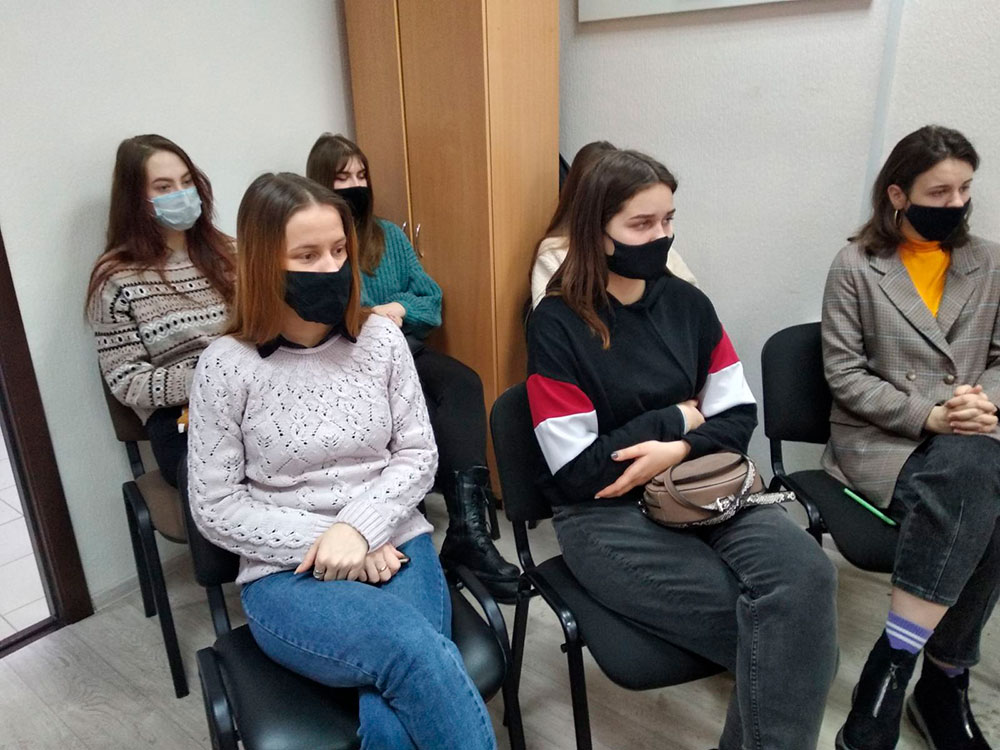 ДИСКУССИОННАЯ ПЛОЩАДКА «ПАТРИОТИЧЕСКИЕ ИДЕАЛЫ СОВРЕМЕННОЙ МОЛОДЕЖИ: ВОПРОСЫ И ОТВЕТЫ»