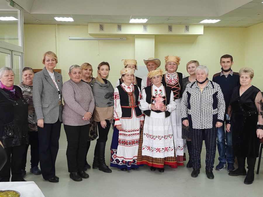 Конкурс «Осеннее изобилие» провели в ТЦСОН Заводского района
