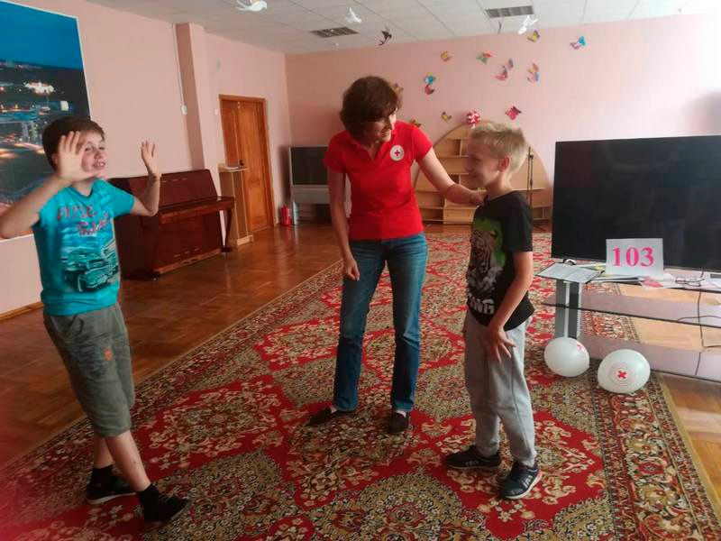 Волонтёры Заводской РО БОКК и в летний период встречаются с воспитанниками СПЦ с приютом Заводского района г.Минска.
