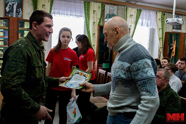 ПАМЯТИ ТЕХ, КТО НЕ ВЕРНУЛСЯ: В ЗАВОДСКОМ РАЙОНЕ ПОЗДРАВИЛИ ВОИНОВ-ИНТЕРНАЦИОНАЛИСТОВ