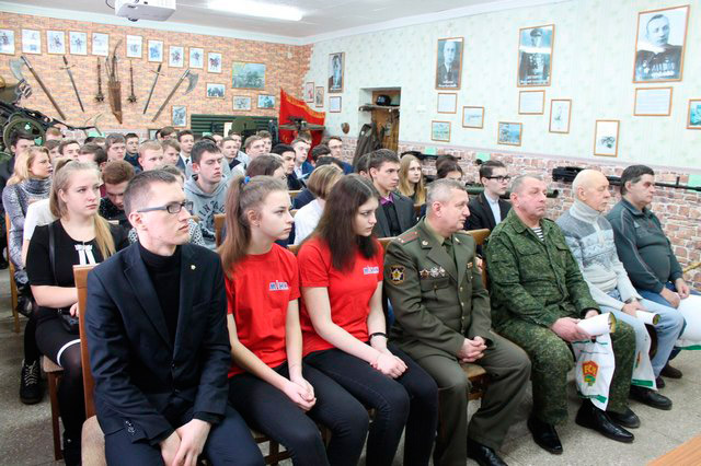 ПАМЯТИ ТЕХ, КТО НЕ ВЕРНУЛСЯ: В ЗАВОДСКОМ РАЙОНЕ ПОЗДРАВИЛИ ВОИНОВ-ИНТЕРНАЦИОНАЛИСТОВ