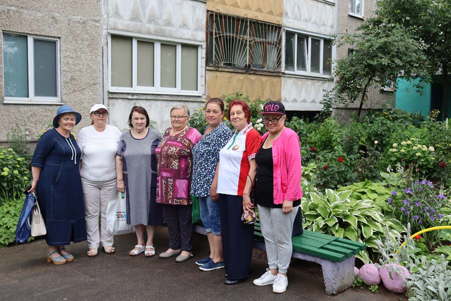 Лучший ветеранский цветник