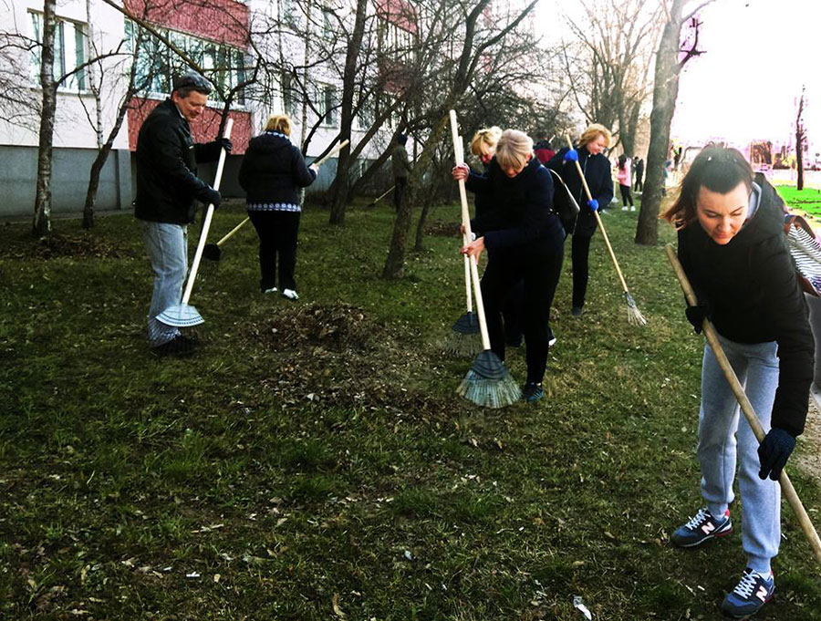 Коллектив ГУ«ТЦСОН Заводского района» принял участие в городском субботнике»