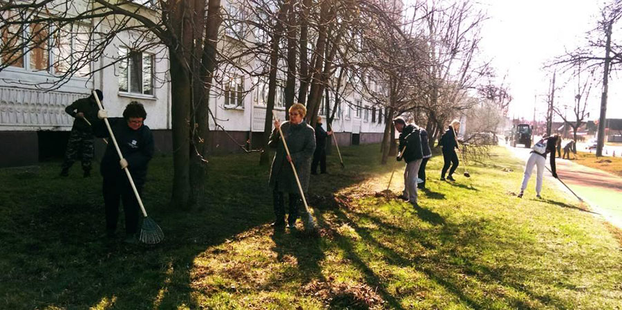 Коллектив ГУ«ТЦСОН Заводского района» принял участие в городском субботнике»