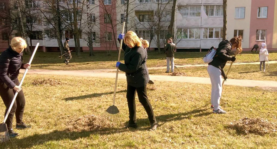 Коллектив ГУ«ТЦСОН Заводского района» принял участие в городском субботнике»