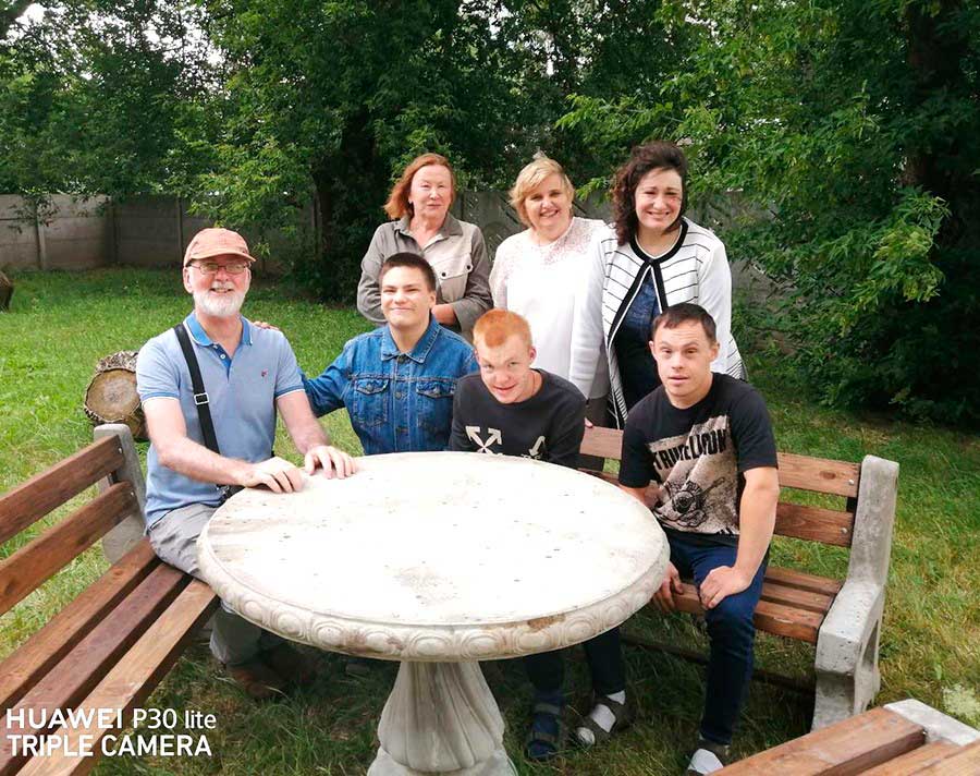 В ТЦСОН Заводского района появилась мебель для занятий на свежем воздухе