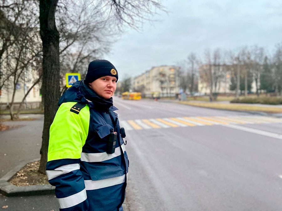 В Минске на аварийно-опасных участках дорог дежурят инспекторы ГАИ. В рейдовых мероприятиях задействованы и сотрудники милиции общественной безопасности, а также военнослужащие внутренних войск МВД