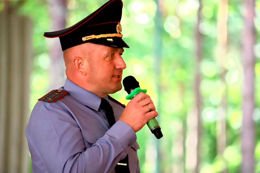 Столичные милиционеры проводят профилактические мероприятия в загородных детских лагерях